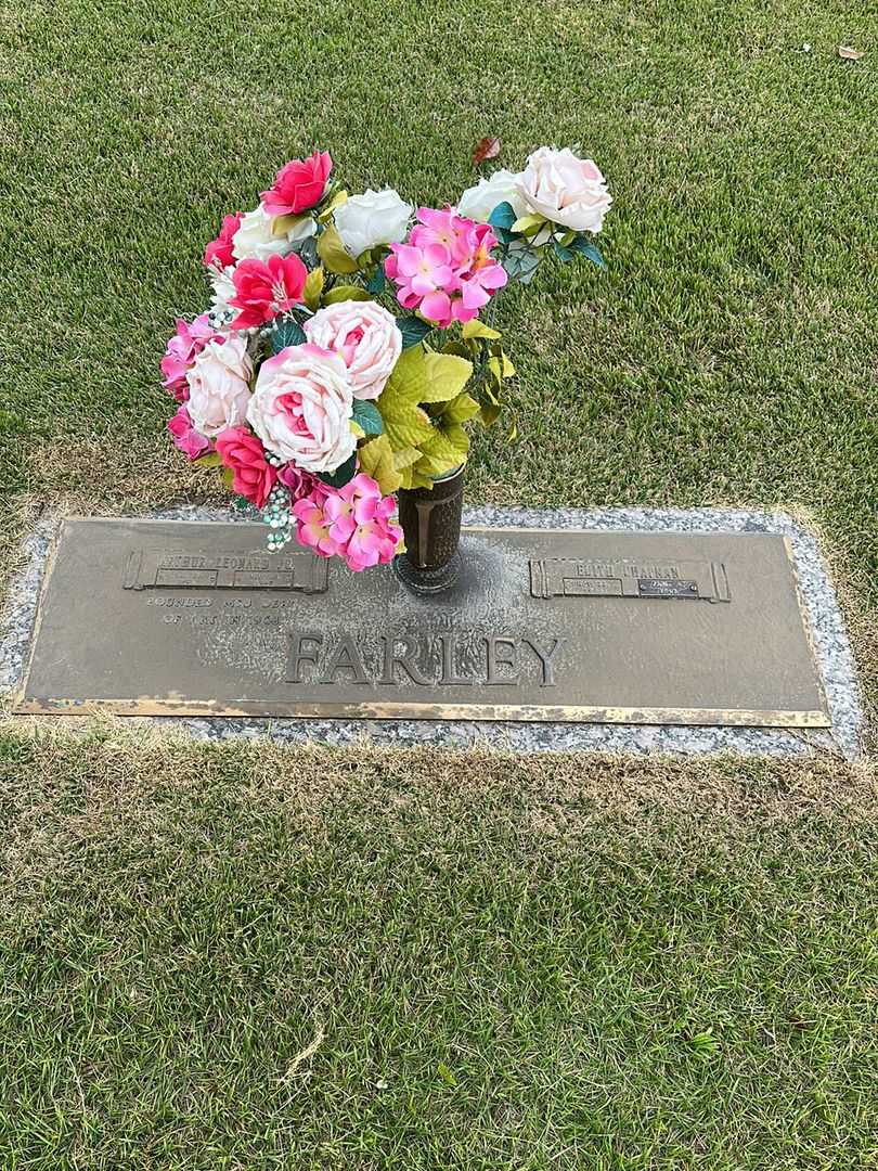Arthur Leonard Farley Junior's grave. Photo 1