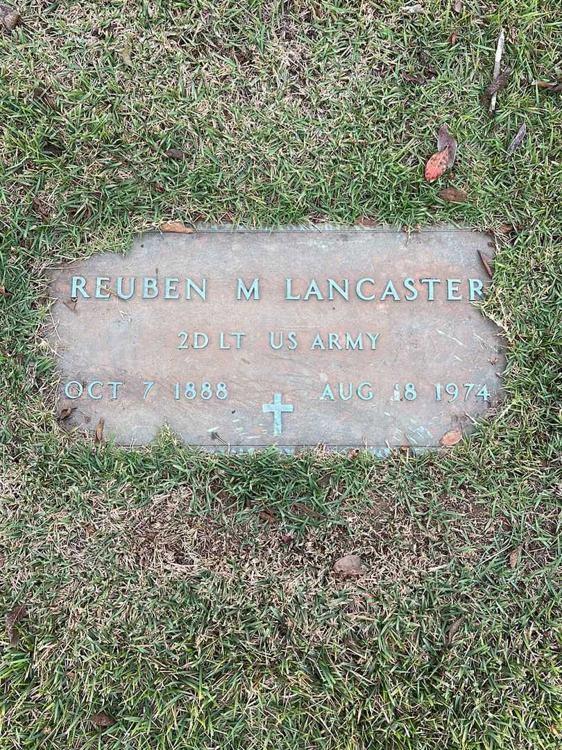 Reuben M. Lancaster's grave. Photo 1