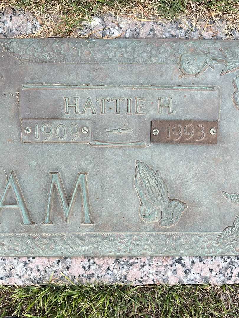 Hattie H. Ingram's grave. Photo 3
