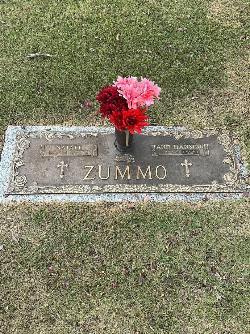 Natale Zummo's grave. Photo 1