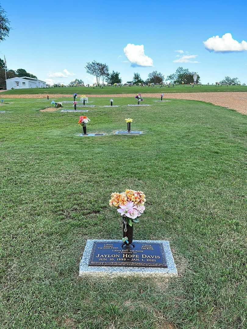 Jaylon Hope Davis's grave. Photo 2