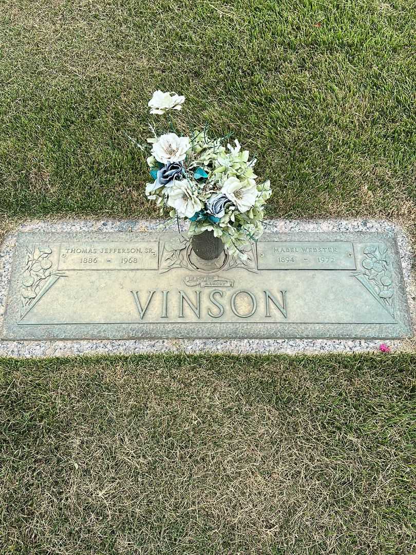 Thomas Jefferson Vinson Senior's grave. Photo 1
