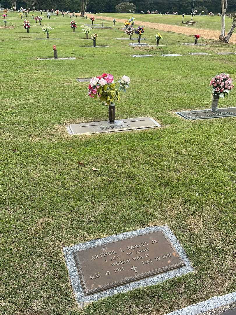 Arthur Leonard Farley Junior's grave. Photo 4