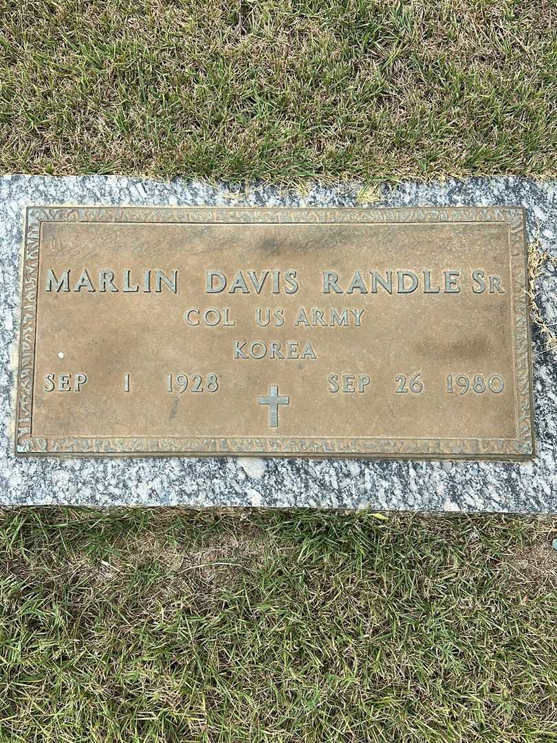 Marlin Davis Randle Senior's grave. Photo 3