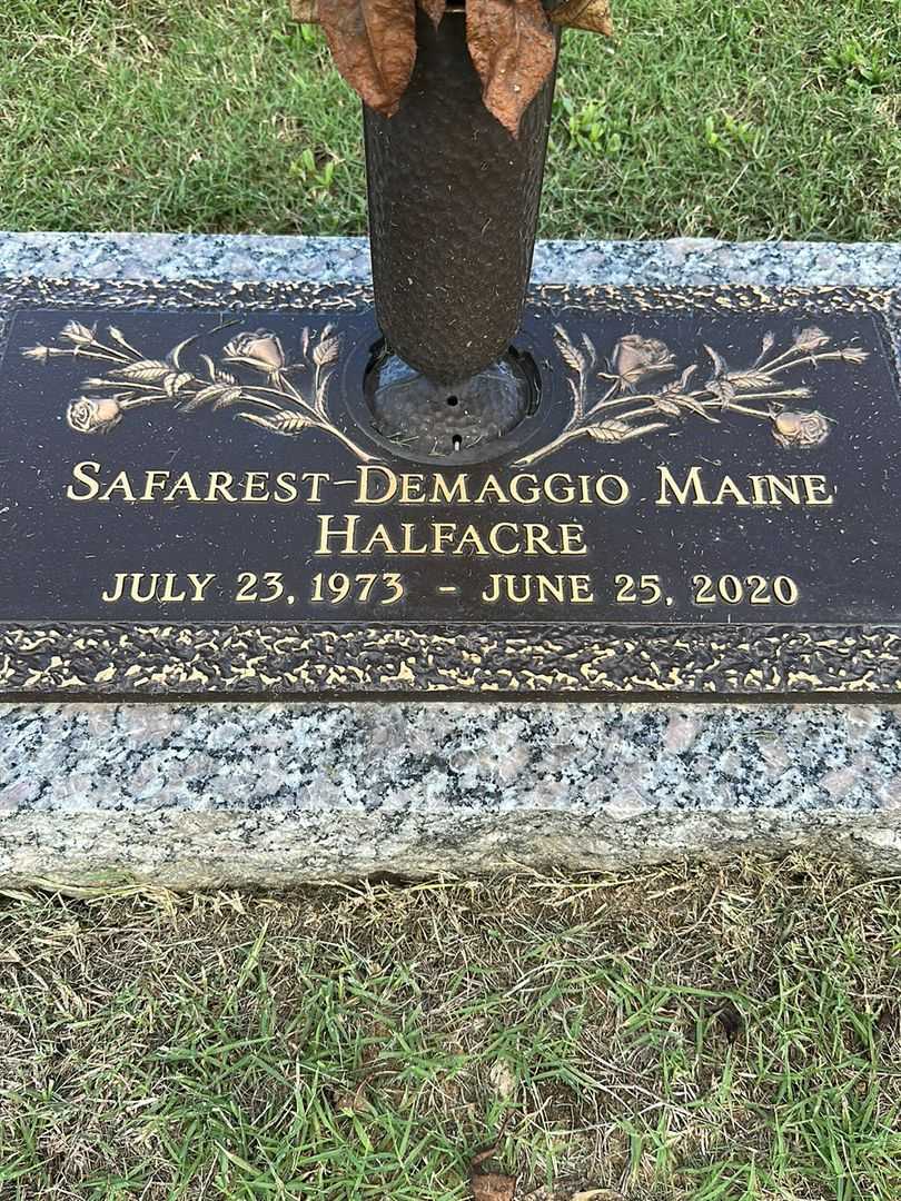 Safarest-Demaggio Maine Halfacre's grave. Photo 1