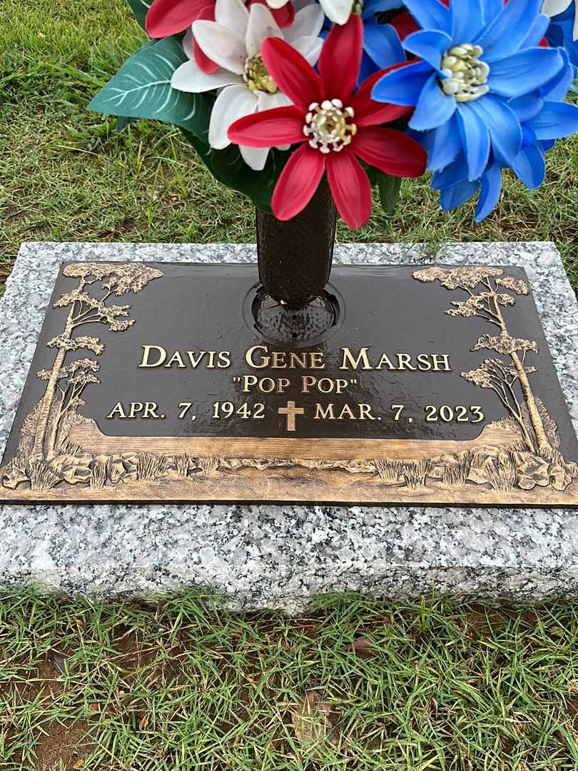 Davis Gene "Pop Pop" Marsh's grave. Photo 1