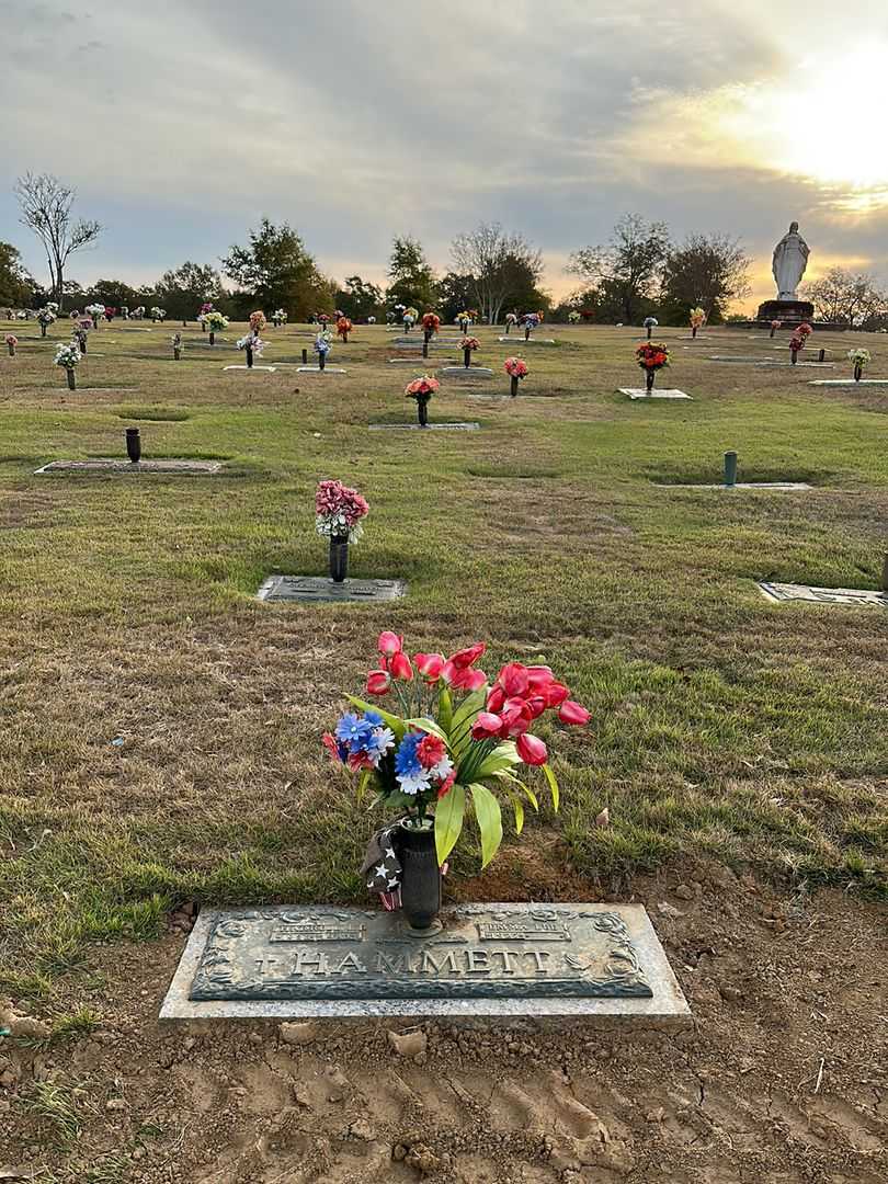Harrell Lee Hammett's grave. Photo 2