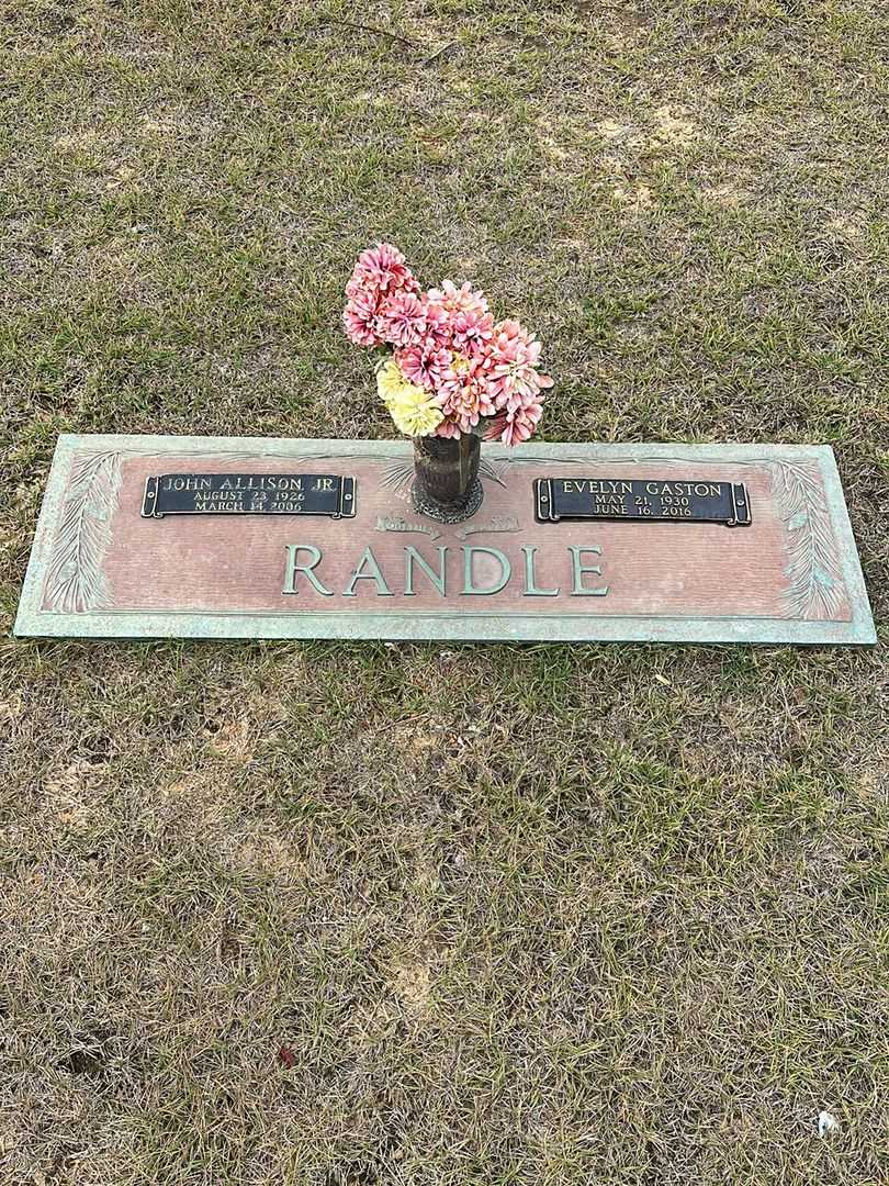 John Allison Randle Junior's grave. Photo 1
