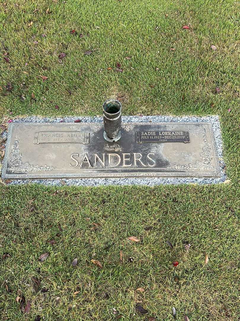 Sadie Lorraine Sanders's grave. Photo 1