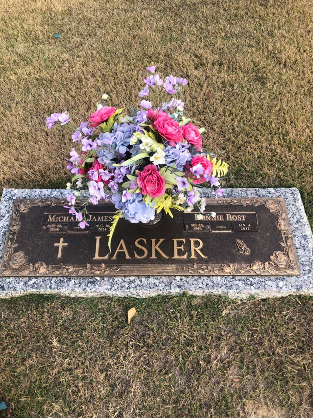 Bonnie Bost Lasker's grave. Photo 3