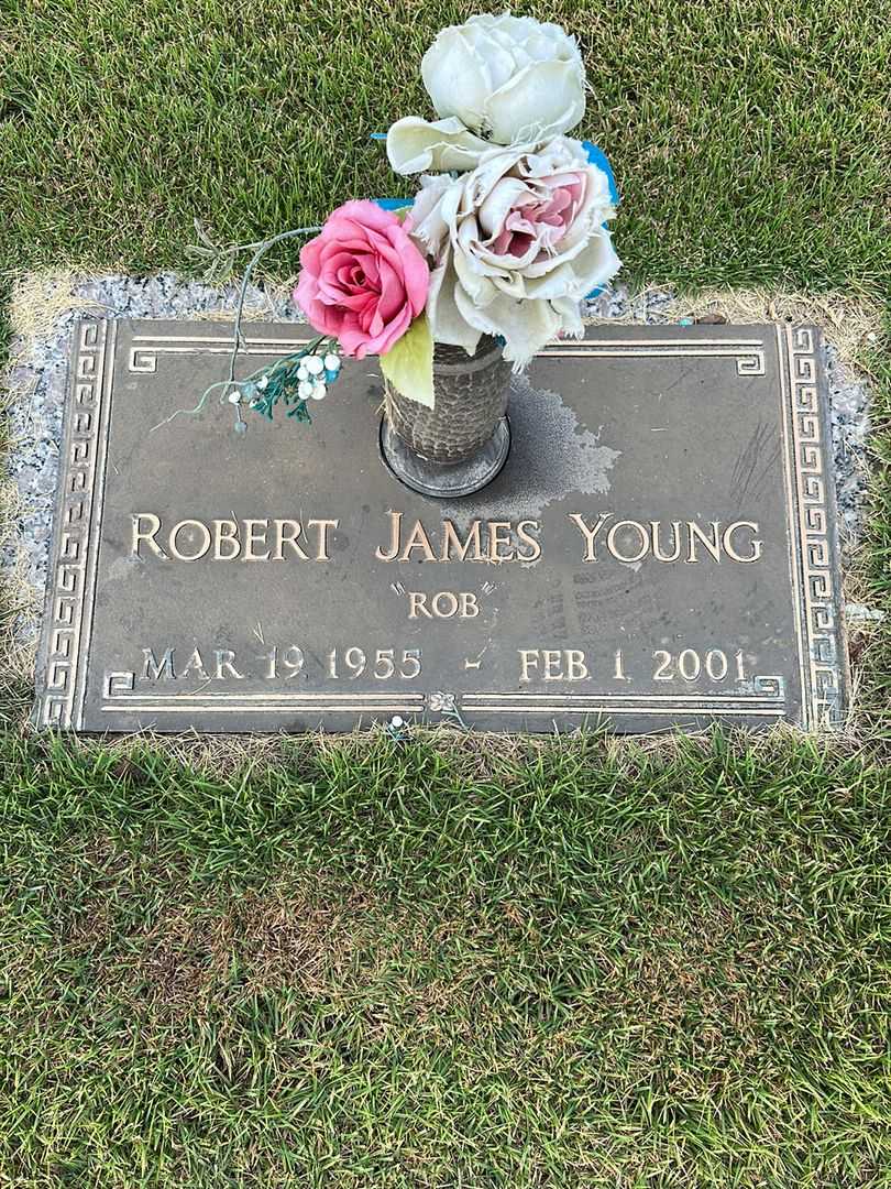 Robert James "Rob" Young's grave. Photo 1