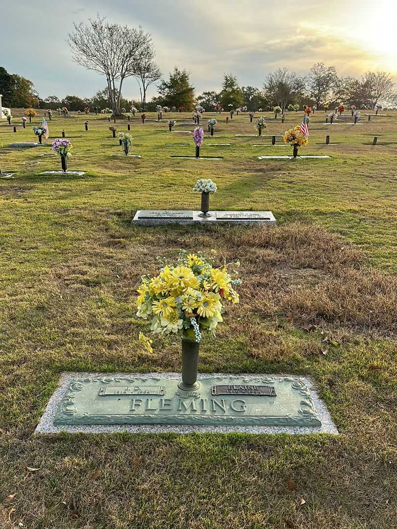 Joseph D. Fleming's grave. Photo 2