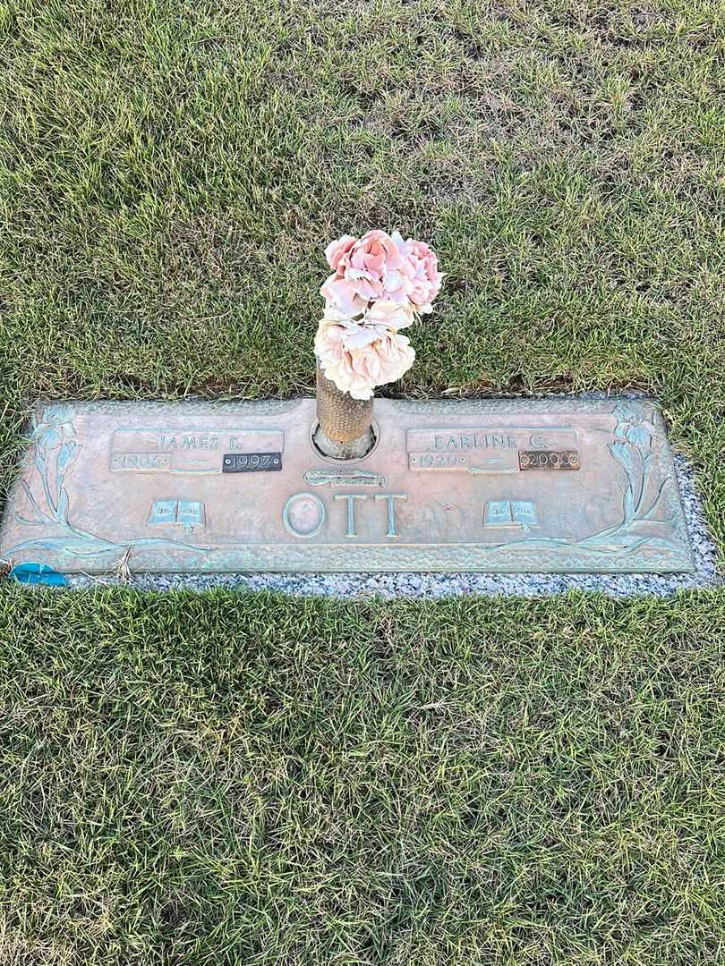 Earline C. Ott's grave. Photo 1