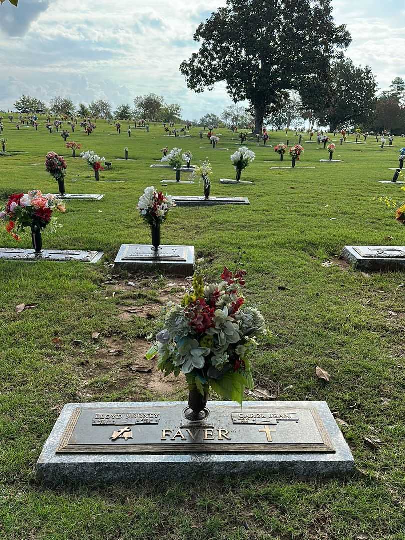 Lloyd Rodney Faver's grave. Photo 2
