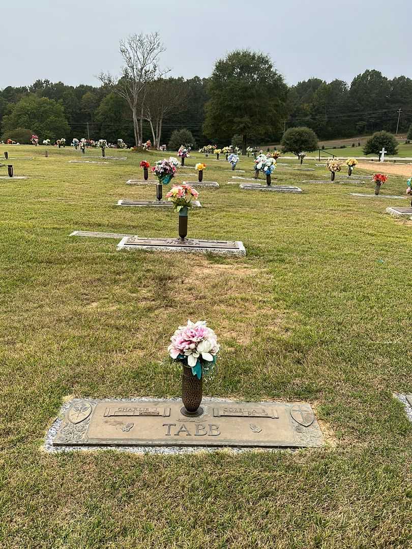 Cozella B. Tabb's grave. Photo 2