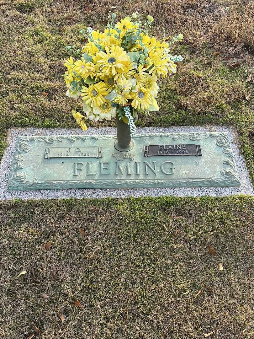 Elaine Bagwell Fleming's grave. Photo 1