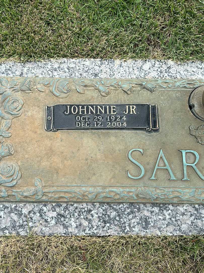 Johnnie Sartor Junior's grave. Photo 3