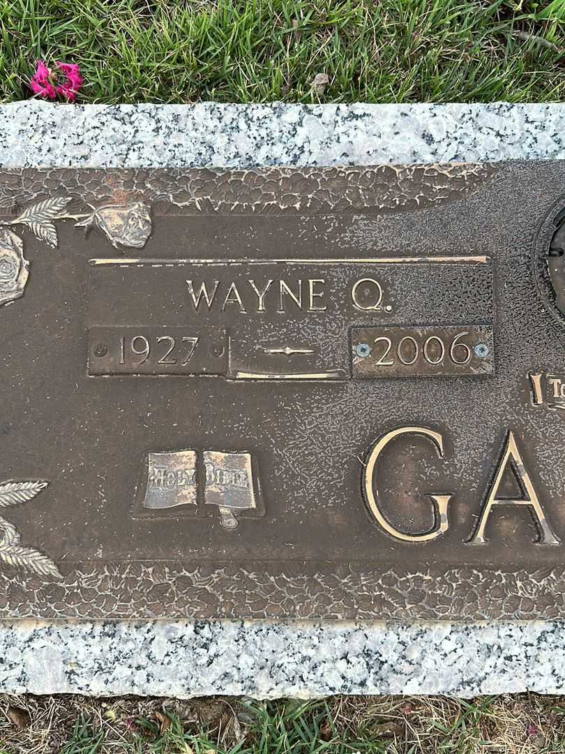 Wayne Q. Gaddis's grave. Photo 3