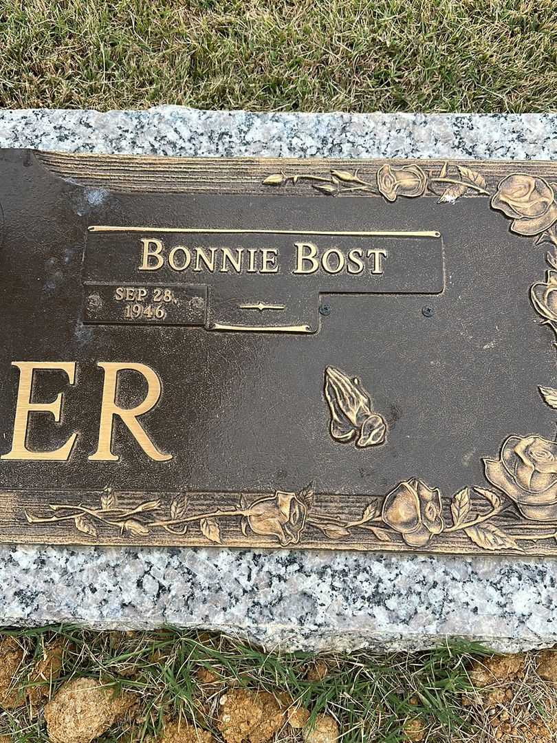 Bonnie Bost Lasker's grave. Photo 3