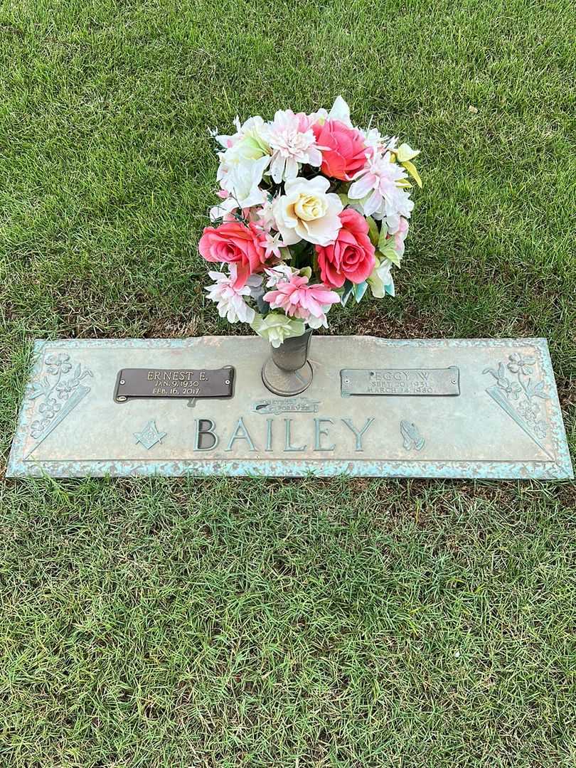 Ernest E. "Sonny" Bailey Junior's grave. Photo 1