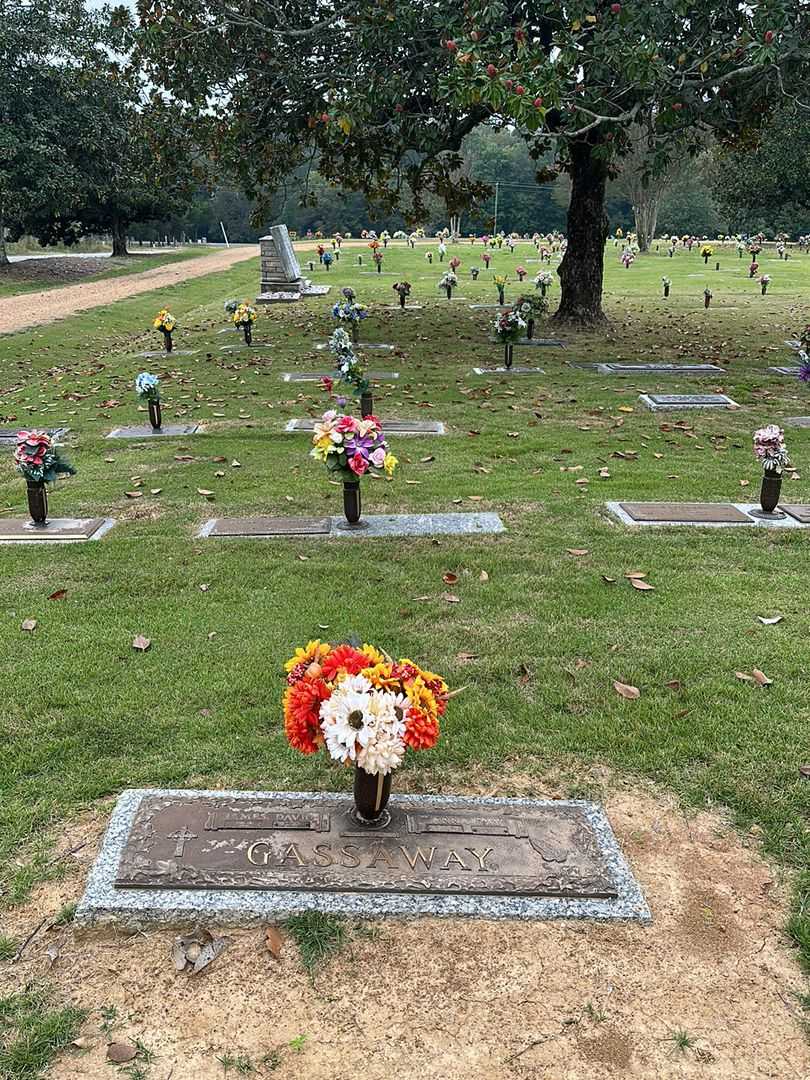 Anna Ray Gassaway's grave. Photo 2