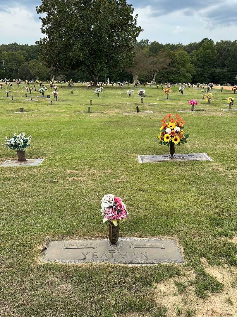 John W. Yeatman's grave. Photo 2