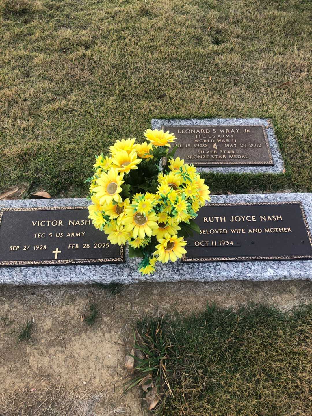 Victor E. Nash's grave. Photo 2