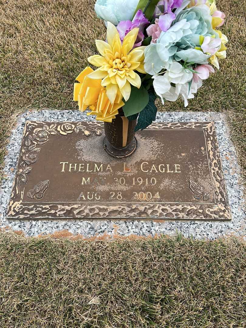 Thelma L. Cagle's grave. Photo 1