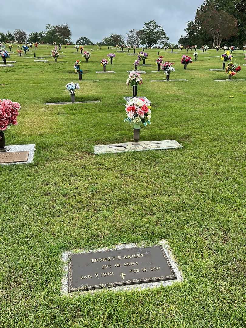 Ernest E. "Sonny" Bailey Junior's grave. Photo 4
