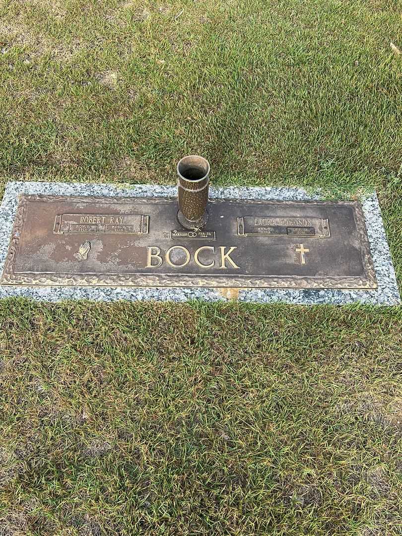 Laura Edmonds Bock's grave. Photo 1