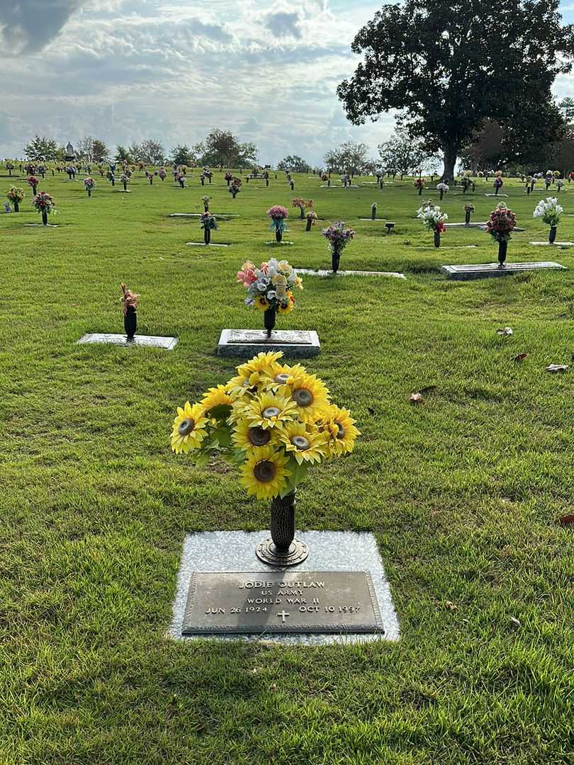 Jodie Outlaw's grave. Photo 2