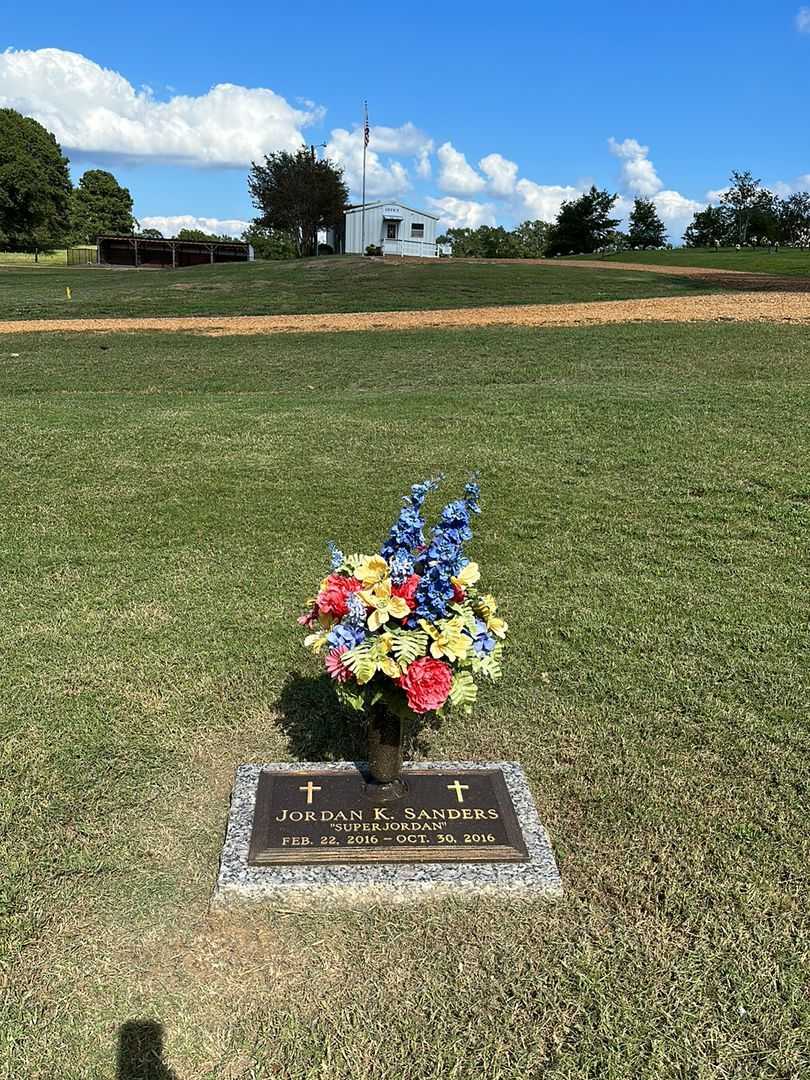 Jordan K. "SuperJordan" Sanders's grave. Photo 2