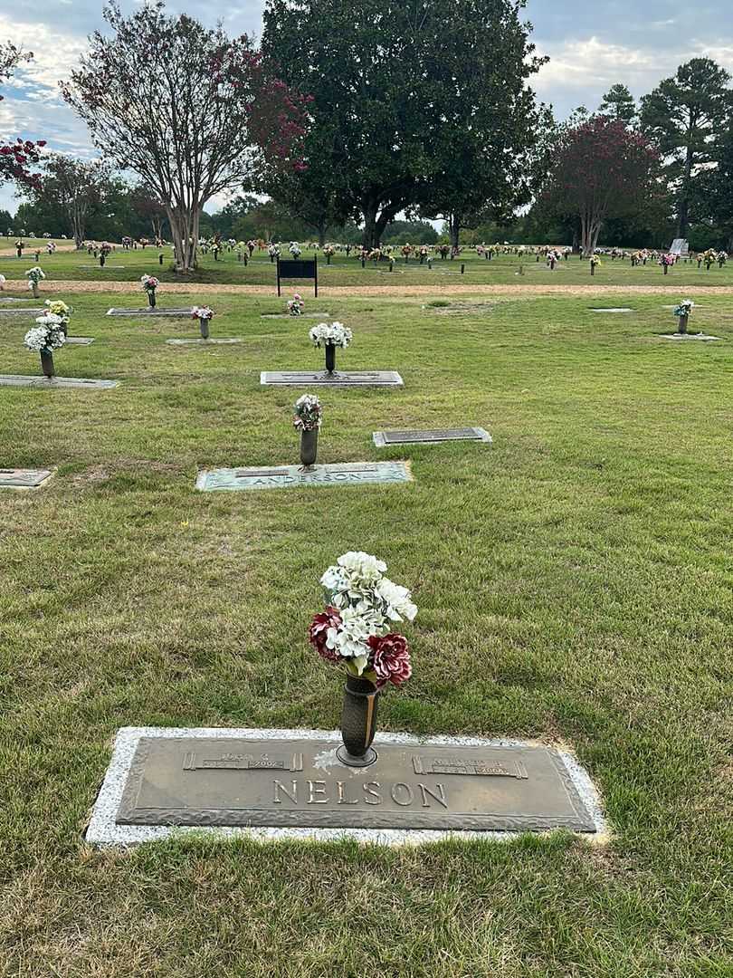 John C. Nelson Junior's grave. Photo 2