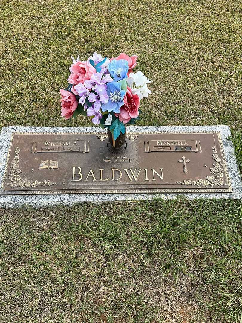 Marcella Baldwin's grave. Photo 1