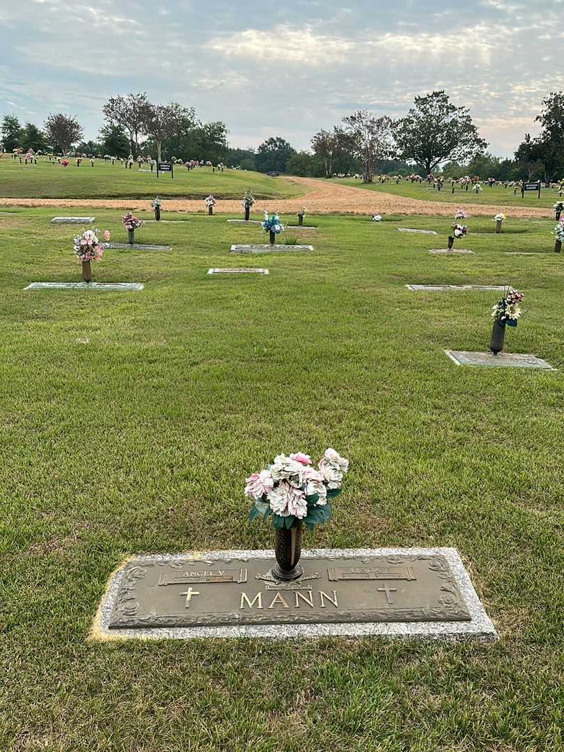 Ancel V. Mann's grave. Photo 2