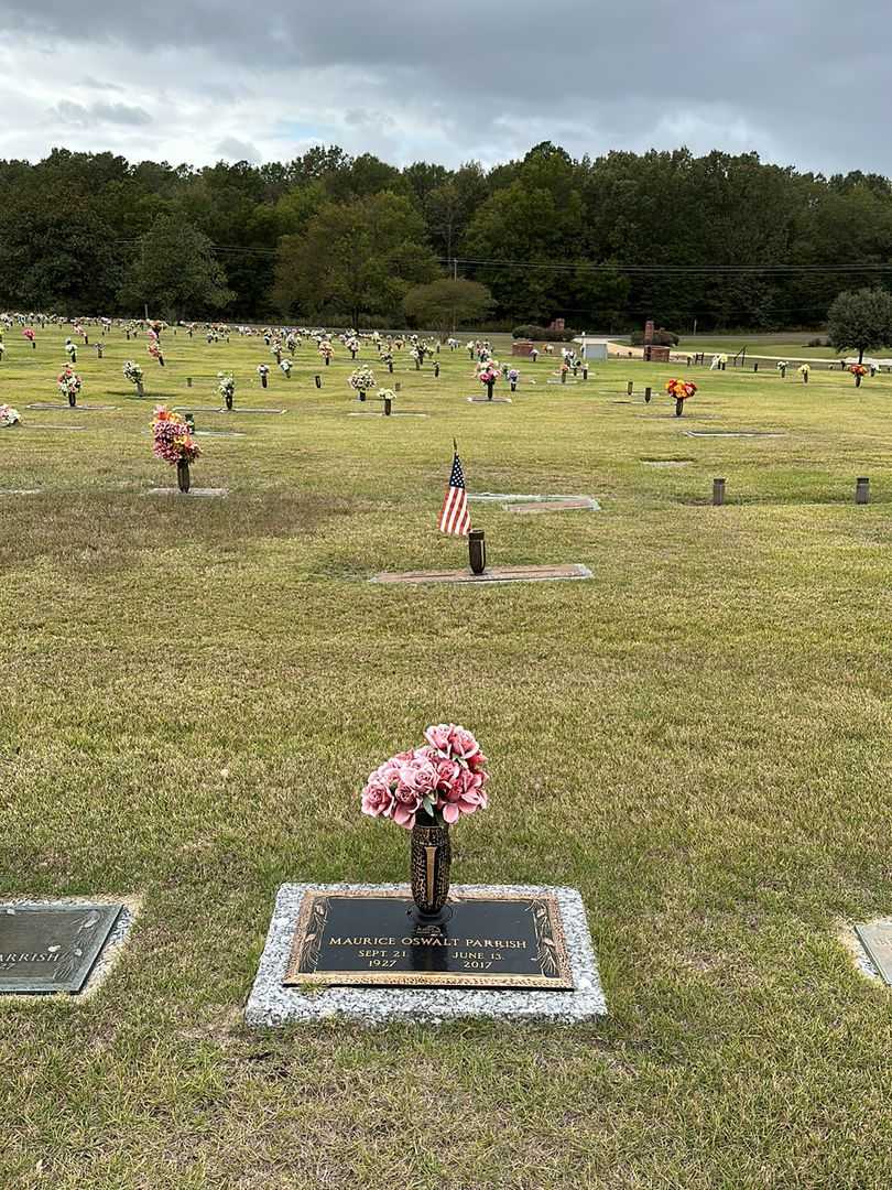 Maurice Oswalt Parrish's grave. Photo 2