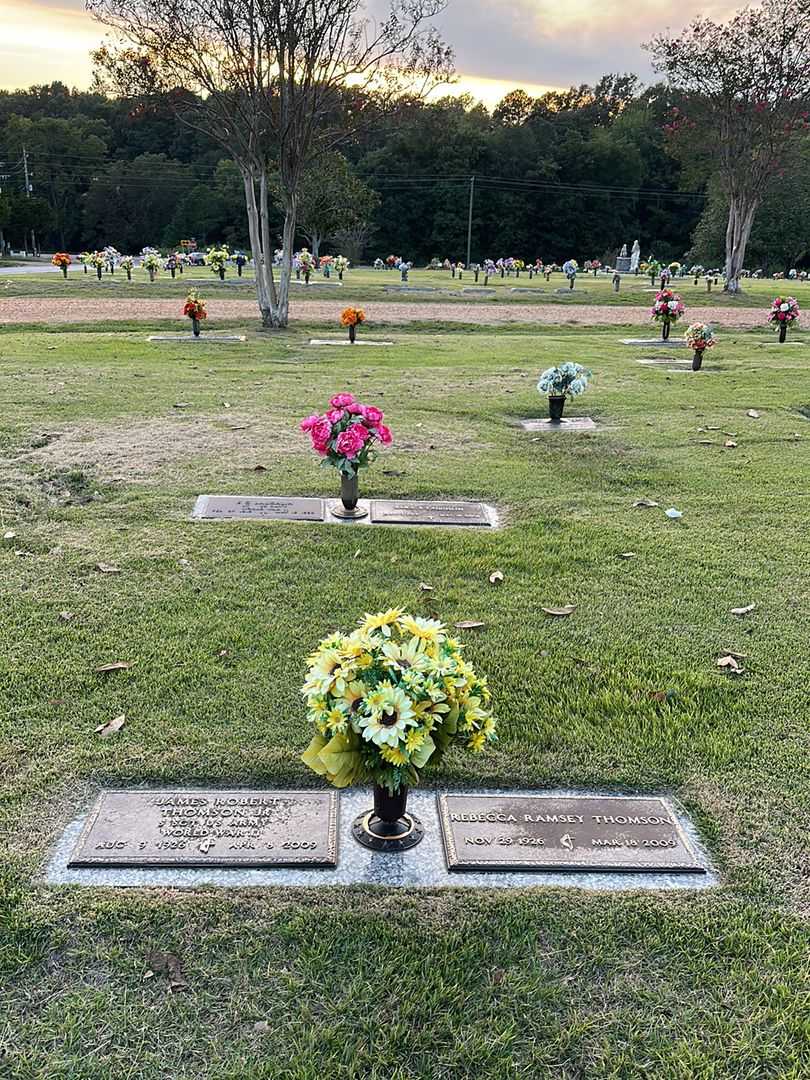 Rebecca Ramsey Thomson's grave. Photo 2