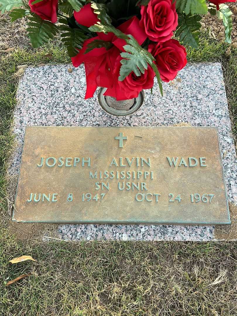 Joseph Alvin Wade's grave. Photo 1