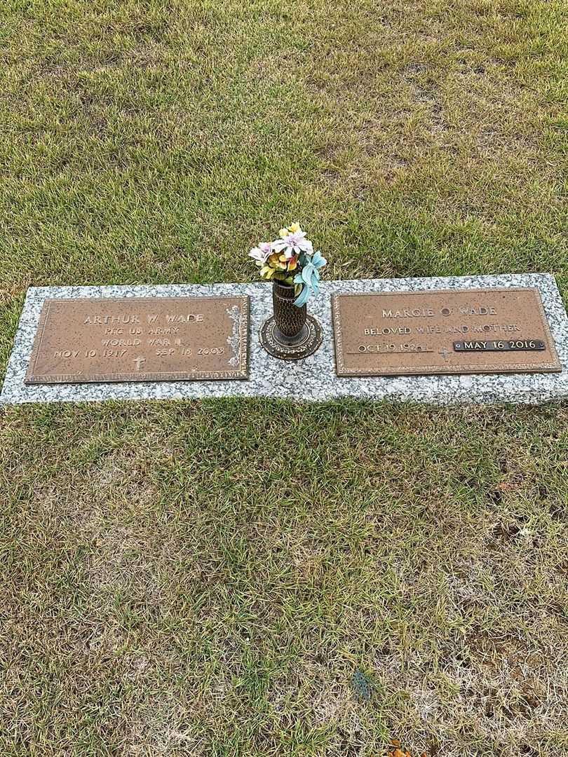 Arthur William Wade's grave. Photo 1