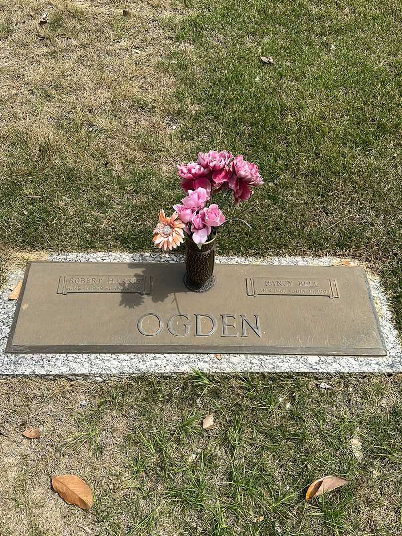 Robert Harris Ogden's grave. Photo 1