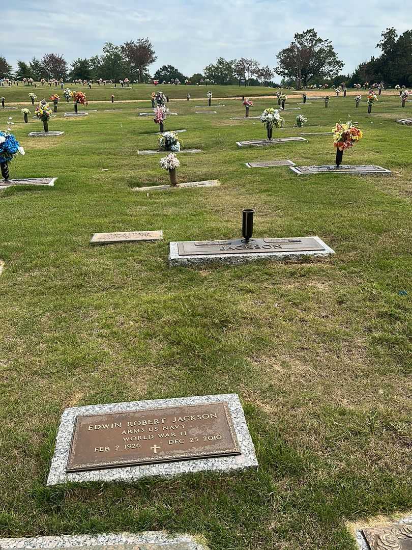 Edwin Robert "Babs" Jackson's grave. Photo 4