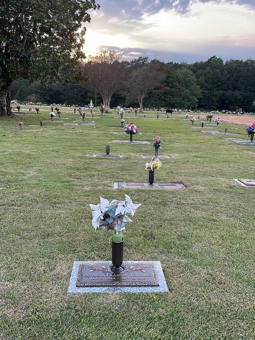 Patricia Frances Yeatman's grave. Photo 2