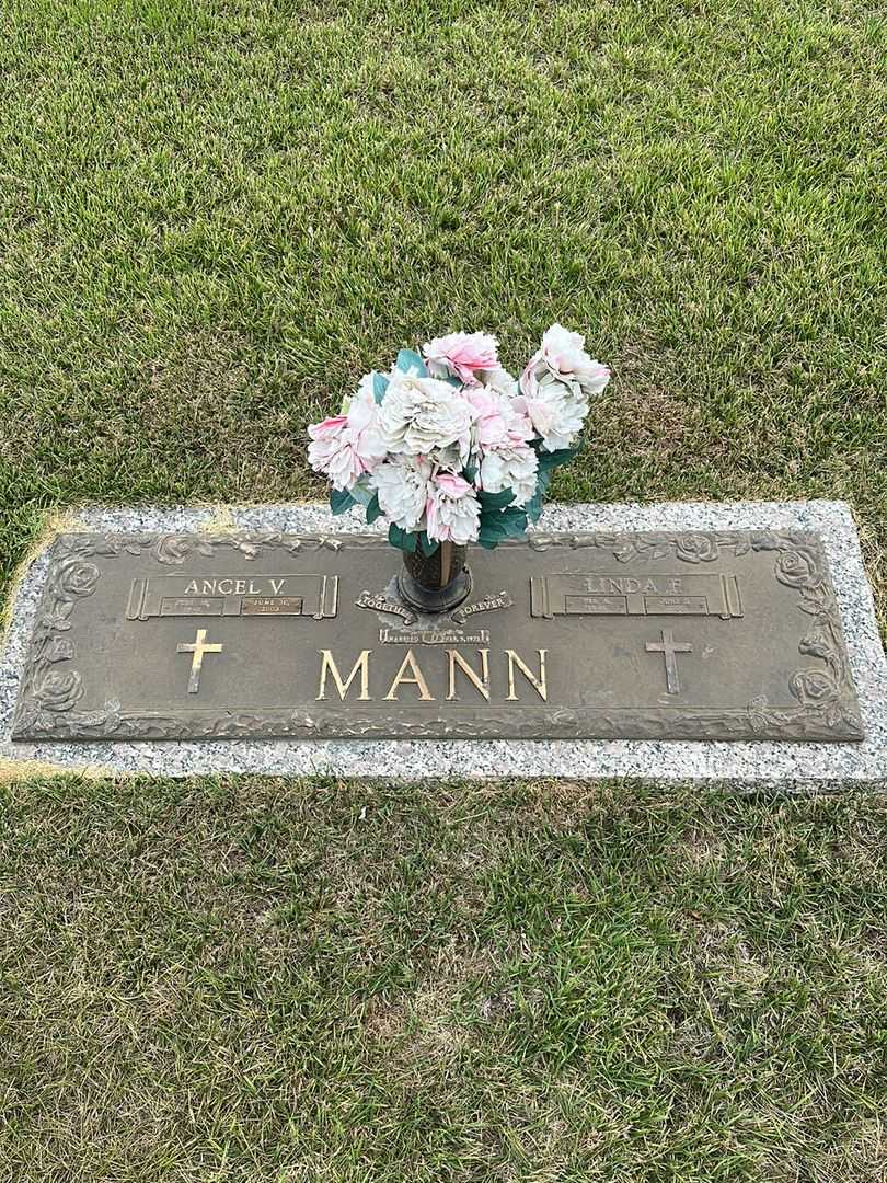 Ancel V. Mann's grave. Photo 1