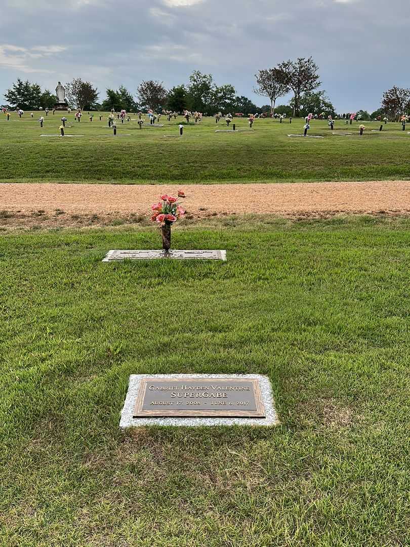 Gabriel Hayden "SuperGabe" Valentine's grave. Photo 2
