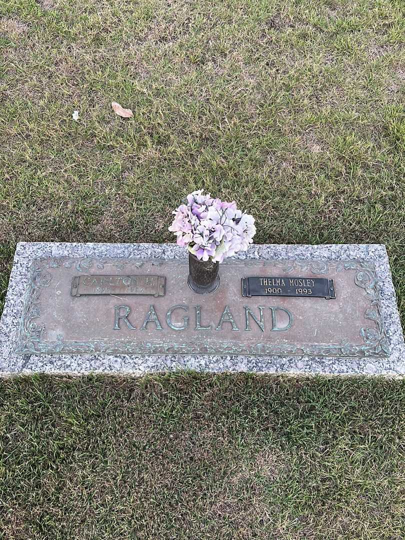 Carlton H. Ragland's grave. Photo 1